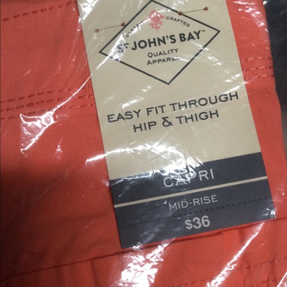 St. John’s Bay Coral Mid-Rise Capri - Picture 1 of 2